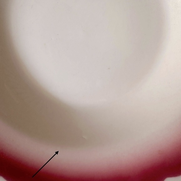 Vintage 1940s Wallace China Red Scroll Airbrush 9” Soup Plates | Bowls - Picture 5 of 7